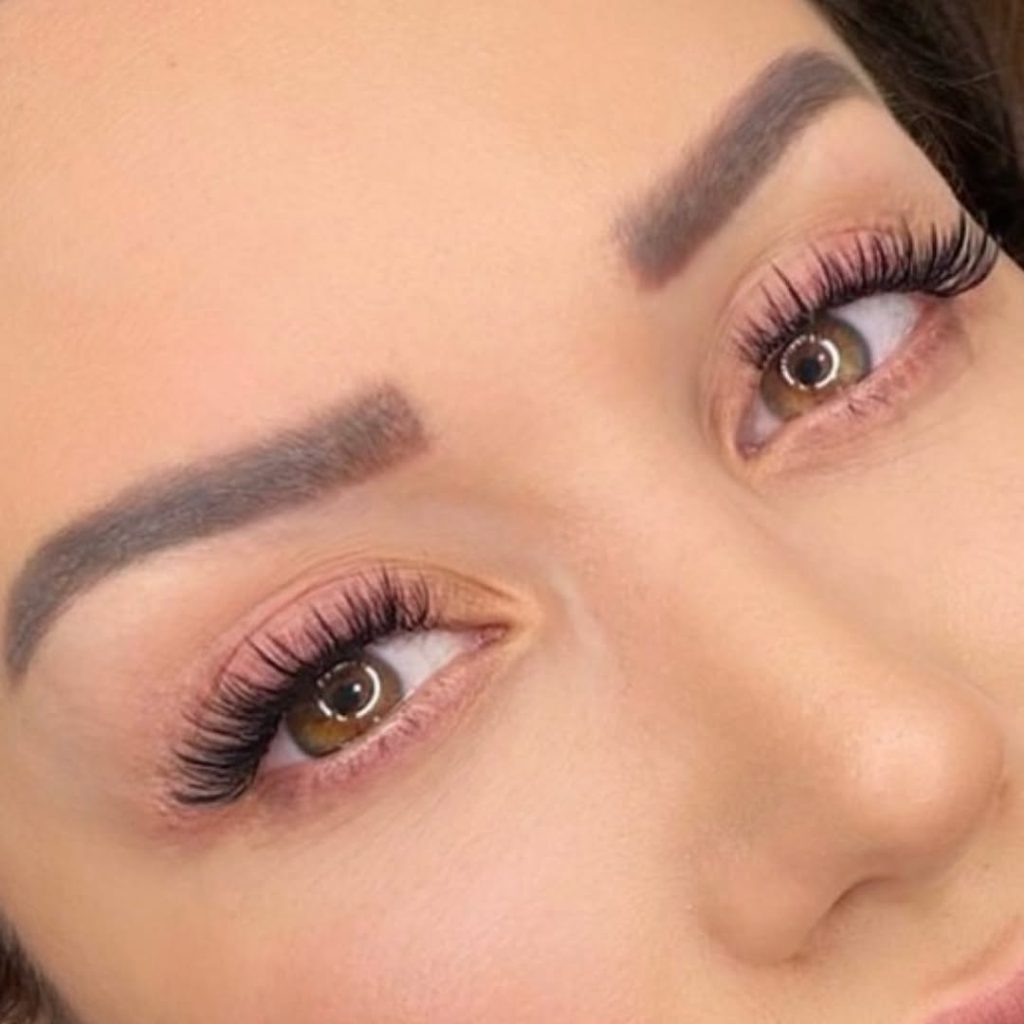 Esenyurt Bayan İpek Kirpik