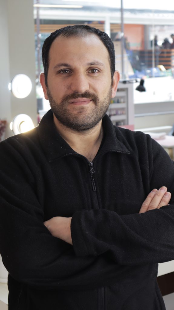 Sümer: Saç renklendirme - Saç şekillendirme - kesim uzmanı